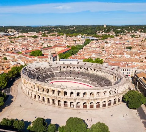 Nîmes